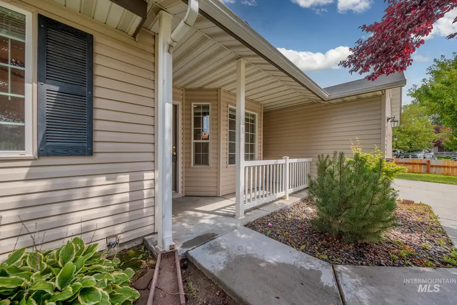 90 S Bancroft Way, Nampa, ID 83651 - #2