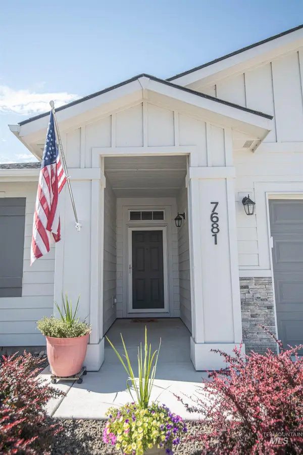 7681 E Drouillard St, Nampa, ID 83687