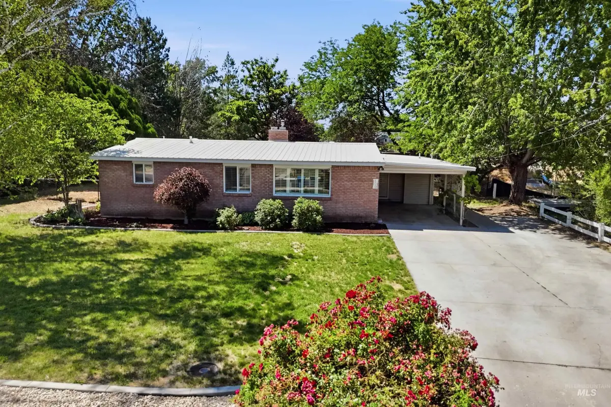 1725 E Sherman Ave, Nampa, ID 83686 - #1