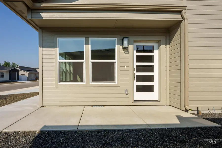 1231 Phillips Circle, Ontario, OR 97914 - #2