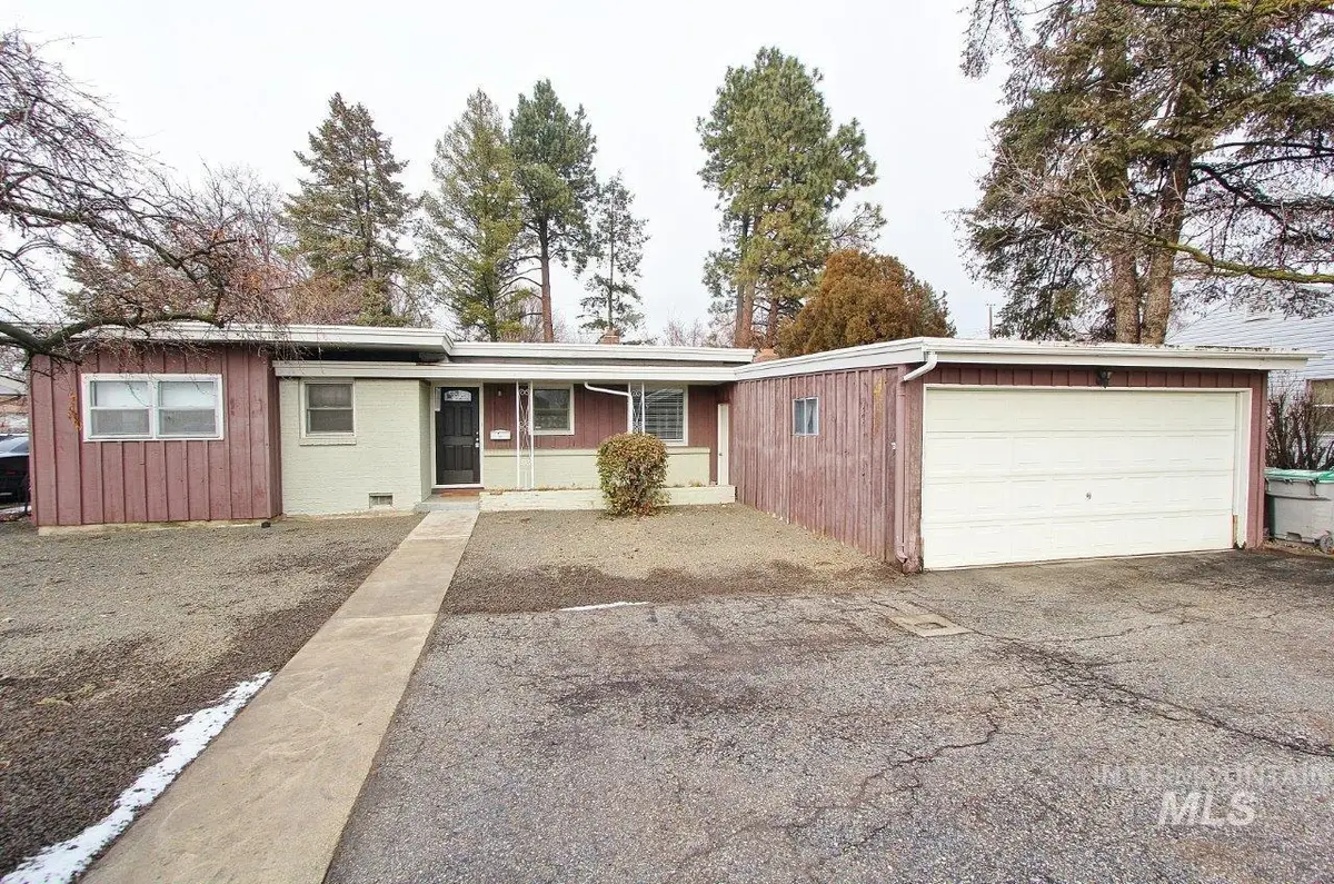 5924 W Overland Rd, Boise, ID 83709 - #1