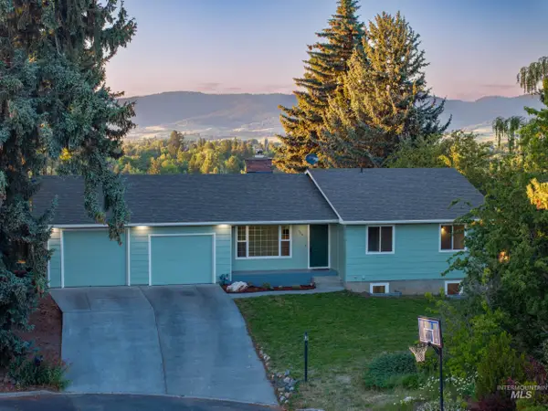 114 Arrow, Moscow, ID 83843