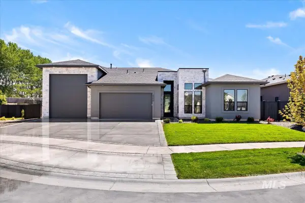 2368 N Annadale Pl #Owyhee RV, Eagle, ID 83616