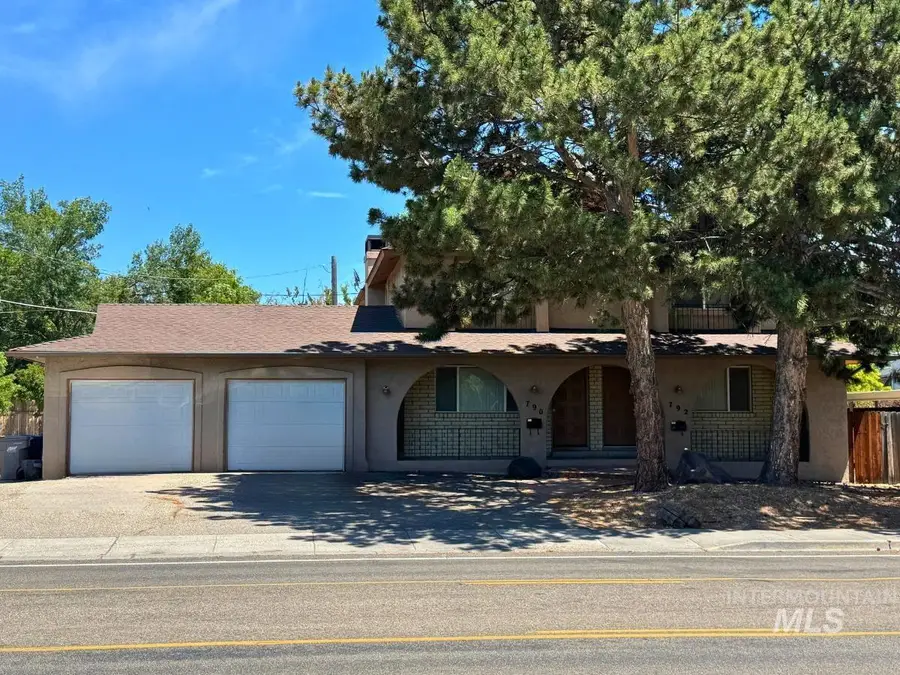 790-792 S Curtis Rd, Boise, ID 83705 - #2