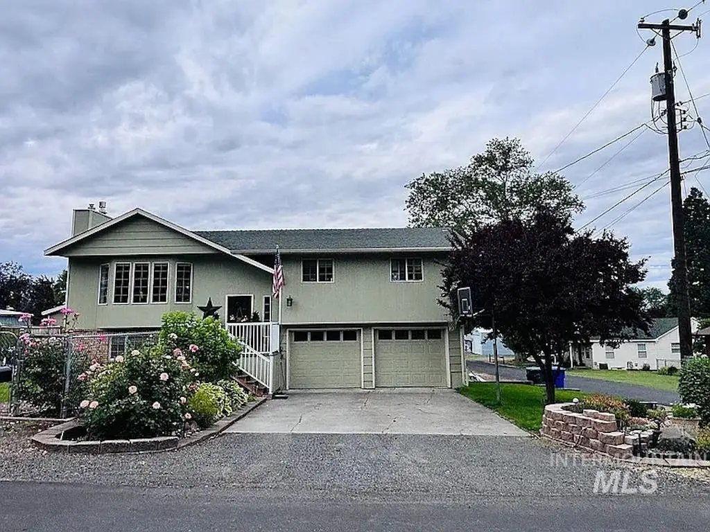 3722 15th Street, Lewiston, ID 83501 - #1