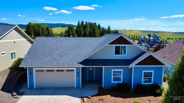 1021 Aponi, Moscow, ID 83843