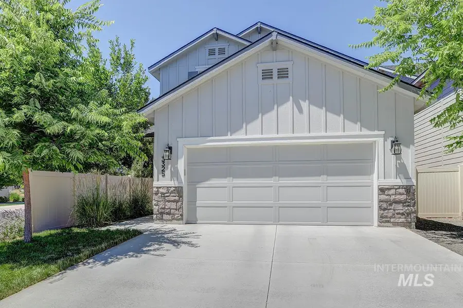 3325 S Daybreak Ave, Meridian, ID 83642 - #3