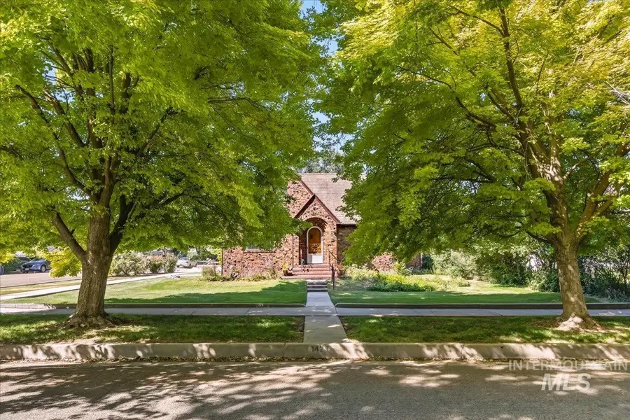 1424 Dearborn St, Caldwell, ID 83605 - #2