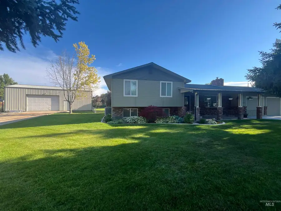 3001 Shamrock Ave, Nampa, ID 83686 - #2