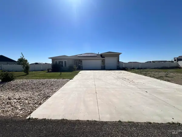 4535 Purple Sage Cir, Mountain Home, ID 83647