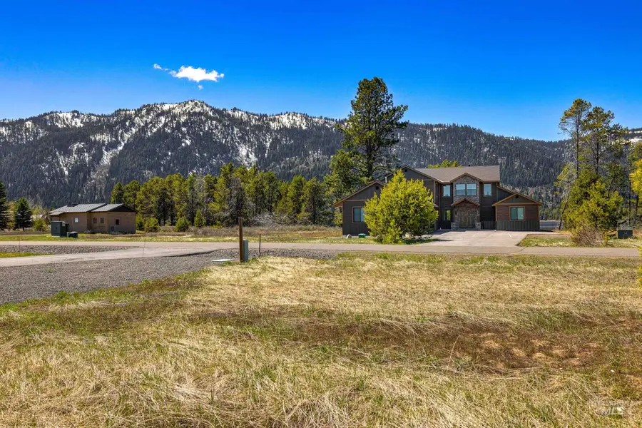 13140 Hawks Bay Road, Donnelly, ID 83638 - #2