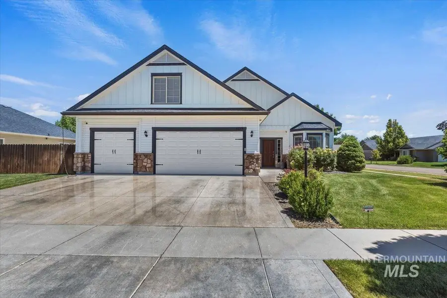 2229 W Rock Creek Dr., Nampa, ID 83686 - #2