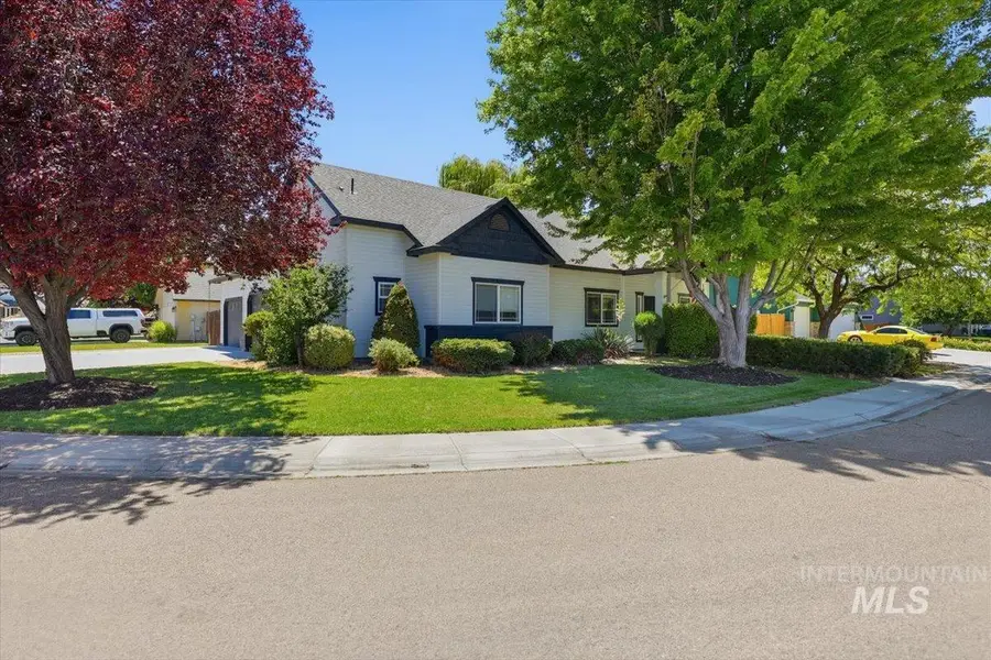 1827 W Lotus Ponds Ct., Nampa, ID 83651 - #3