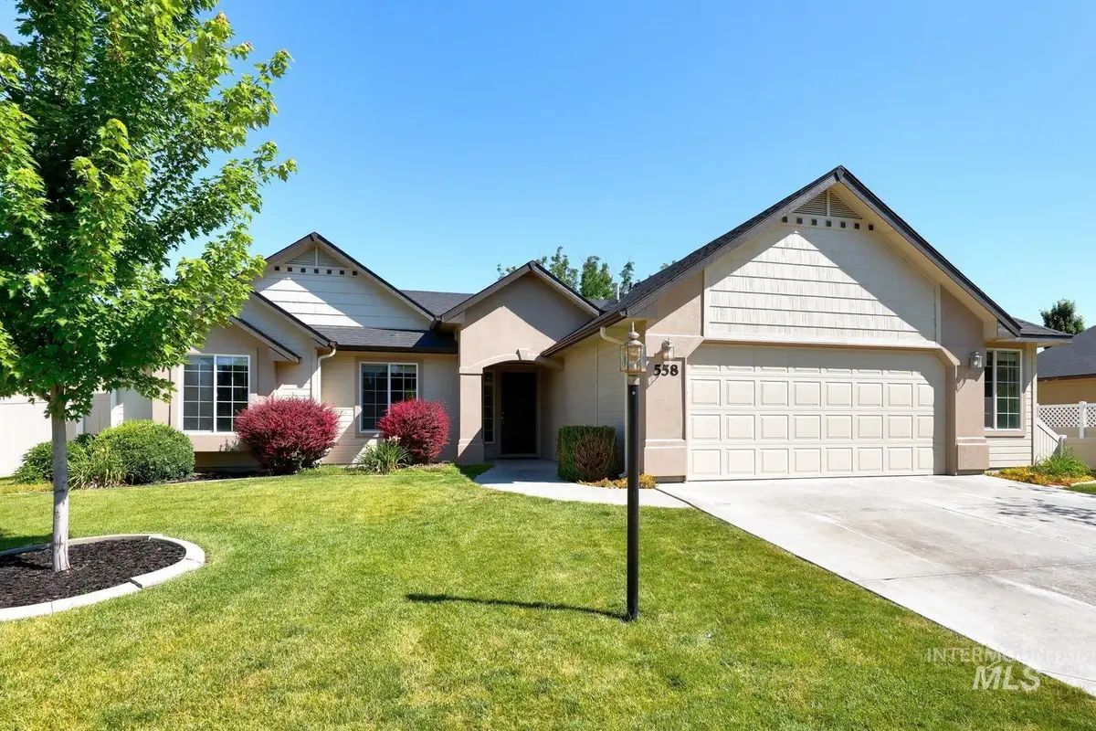 558 W Black Rock Dr, Meridian, ID 83646 - #1