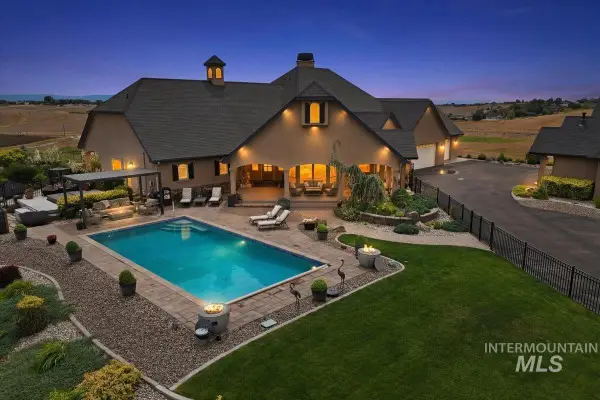 5975 N Highplace Ln, Star, ID 83669