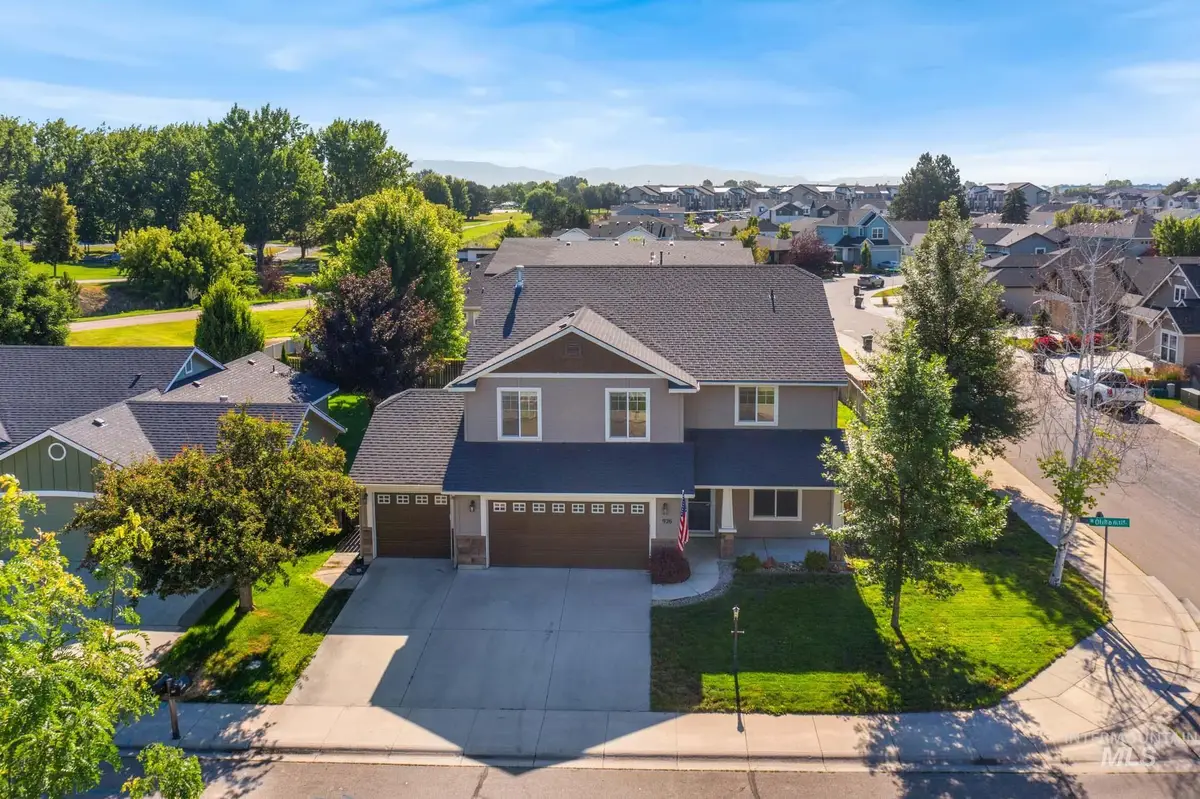 926 N Oxwich Ave, Meridian, ID 83642 - #1