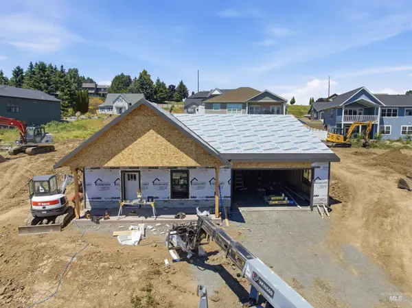 2824 Cyprus Court, Moscow, ID 83843