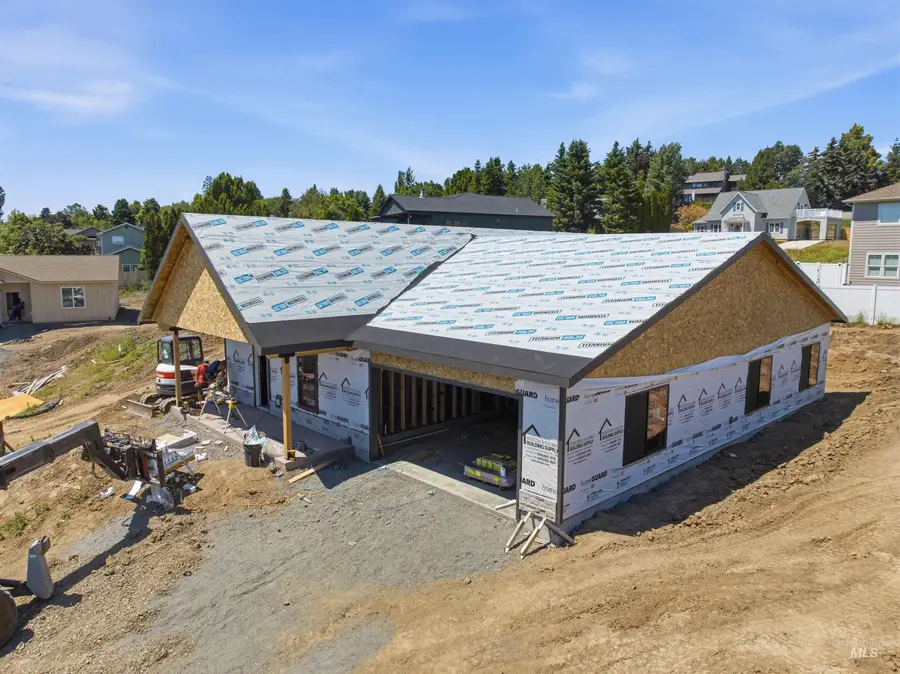 2824 Cyprus Court, Moscow, ID 83843 - #2