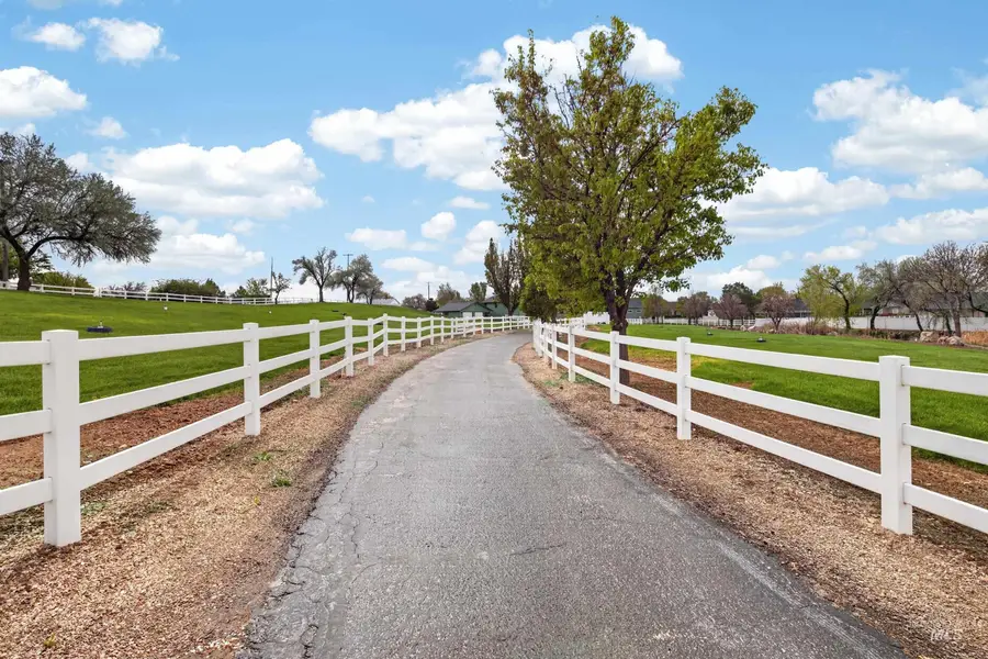 1850 Serengeti Rd, Nampa, ID 83686 - #2