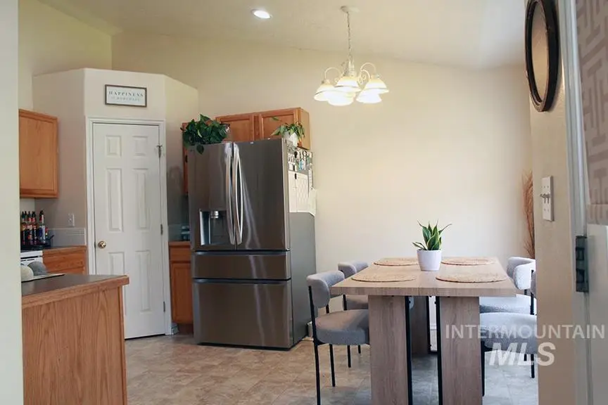 2918 E Ohio Ave, Nampa, ID 83686 - #3