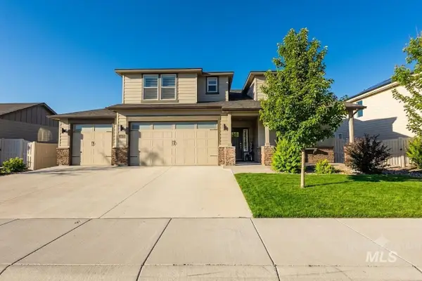 10672 W W Daylily Ave, Star, ID 83669