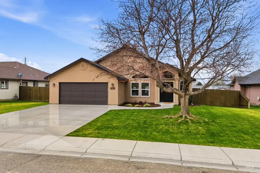 731 Triumph Dr, Middleton, ID 83644 - #3