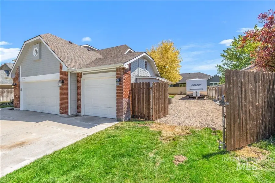 855 W Blue Downs, Meridian, ID 83642 - #3