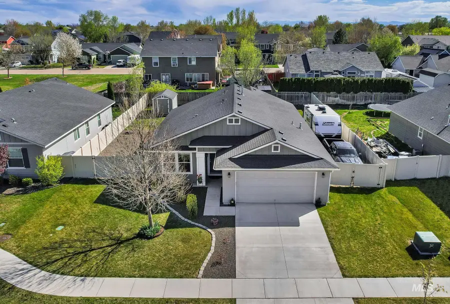 8293 E Copenhaver St, Nampa, ID 83687 - #2