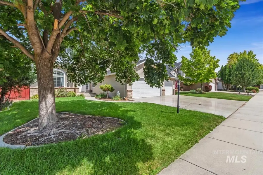 1344 N Crestmont Dr, Meridian, ID 83642 - #3