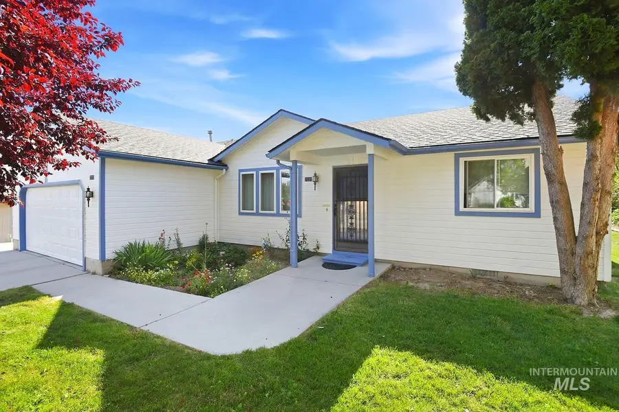 2020 S Juniper Street, Nampa, ID 83686 - #2