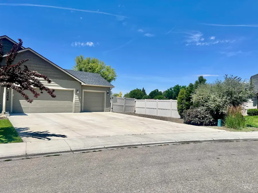 2206 E Elm Grove Drive, Nampa, ID 83686 - #3