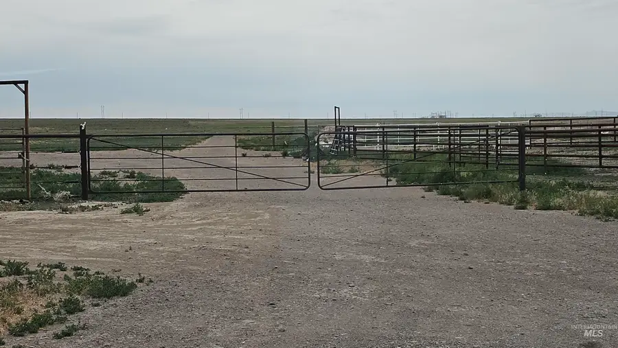 2192 E 2925 S, Malta, ID 83342 - #2