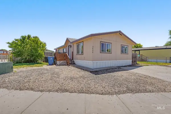 2608 Powderhorn Dr, Caldwell, ID 83605