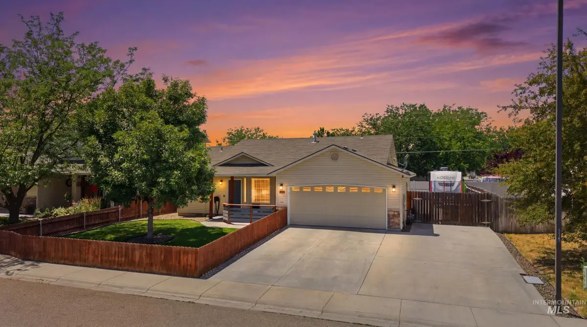 65 N Jefferson Pl, Nampa, ID 83651 - #1