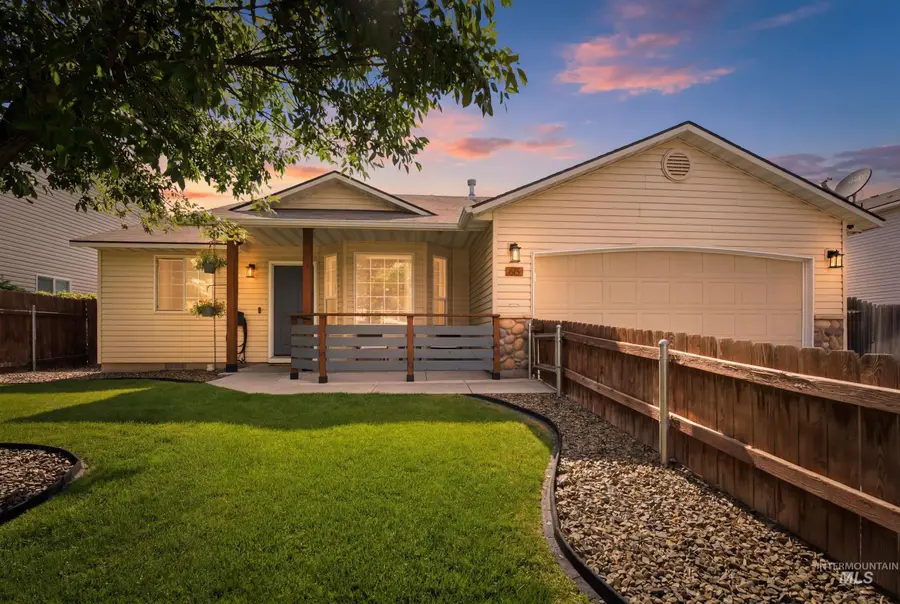 65 N Jefferson Pl, Nampa, ID 83651 - #2
