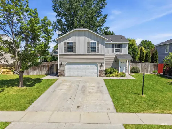 8180 E Shallon Drive, Nampa, ID 83687