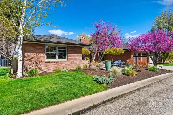 4814 W Roberts Rd, Boise, ID 83705
