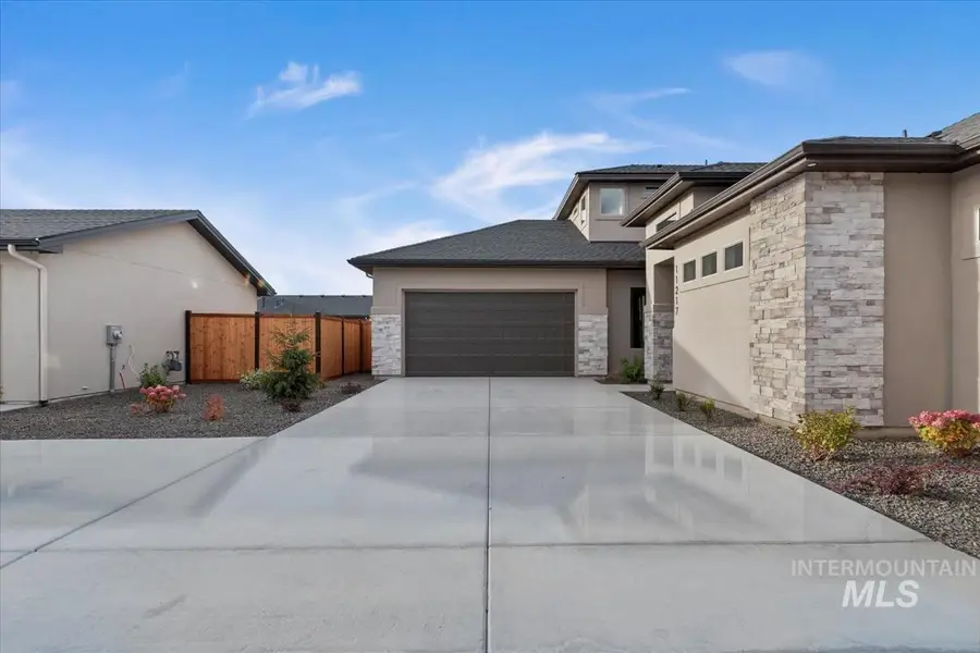 11127 S Corballis Ln, Kuna, ID 83634 - #3