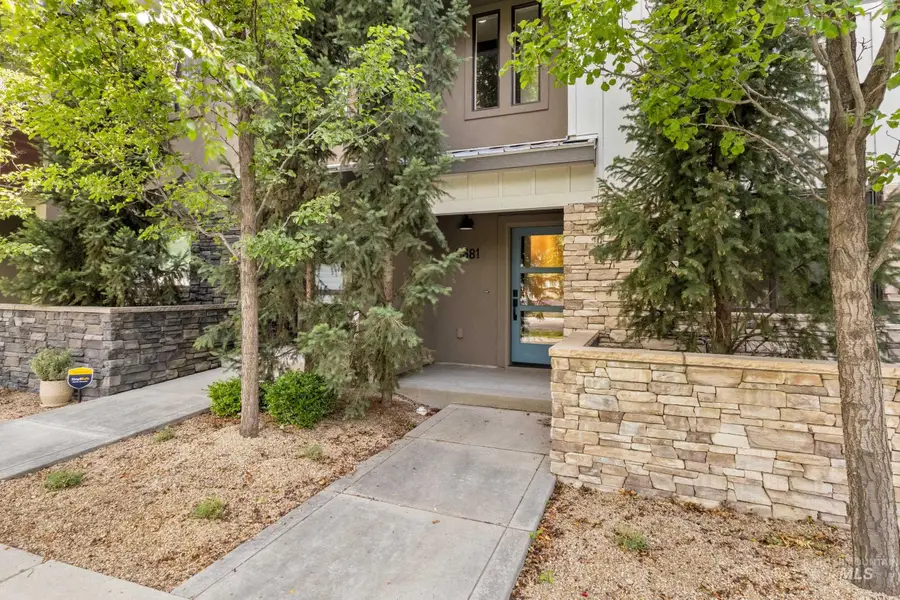 3681 E Parkcenter, Boise, ID 83716 - #3