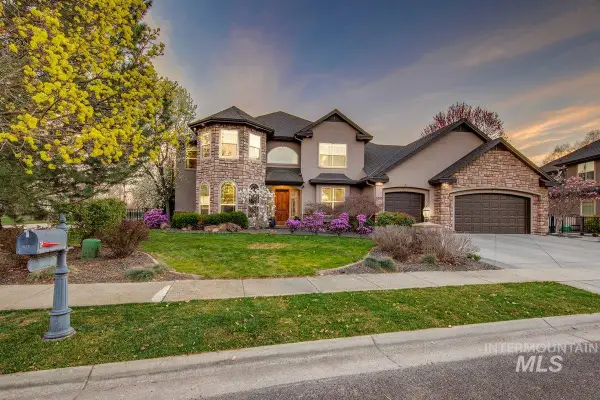 1013 E Rivers End Drive, Eagle, ID 83616