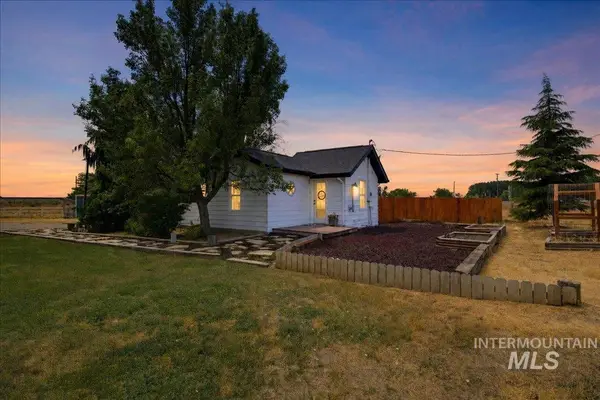 7519 E Locust Ln, Nampa, ID 83687