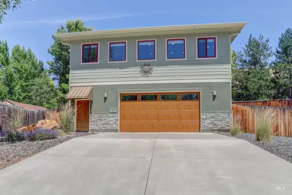 5802 E Woodcross Dr, Boise, ID 83716