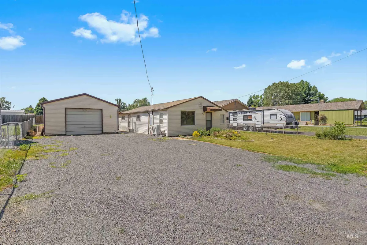 832 Linden Ave, Lewiston, ID 83501 - #1