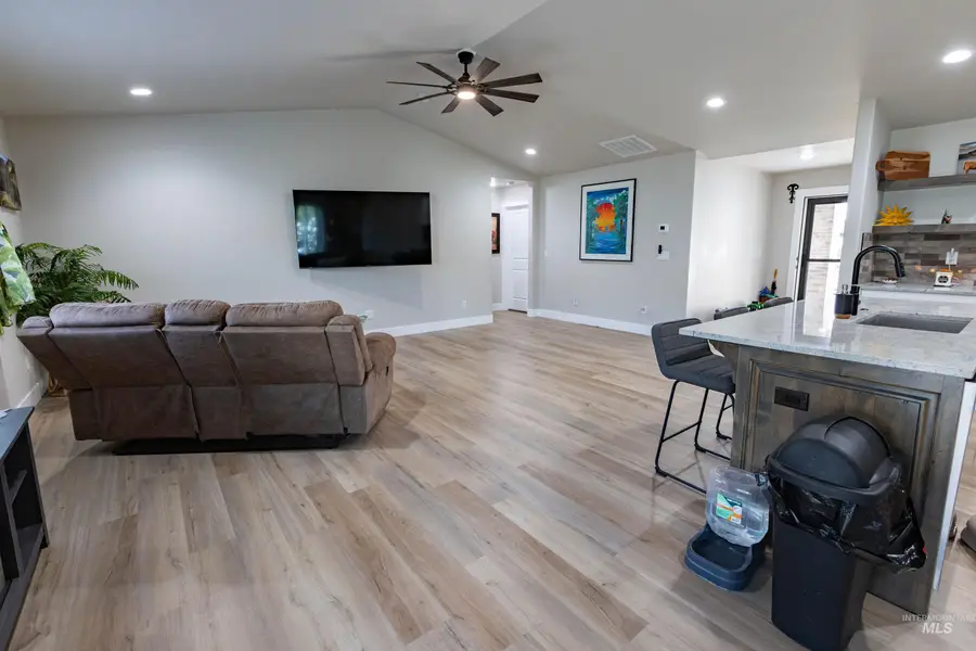 357 Oriole Ave, Twin Falls, ID 83301 - #3