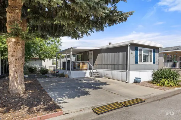 5573 Fairfax Ln, Boise, ID 83714
