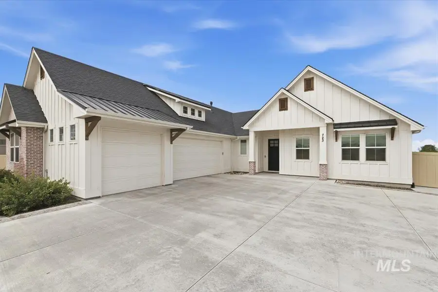 723 S Bristol Ln, Nampa, ID 83687 - #3