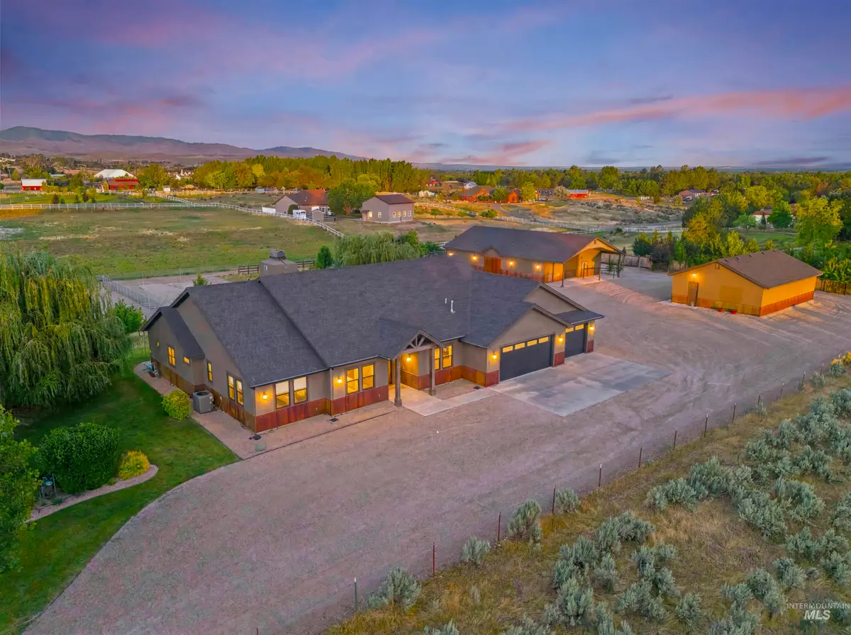 653 W Heikes Ln, Eagle, ID 83616 - #1