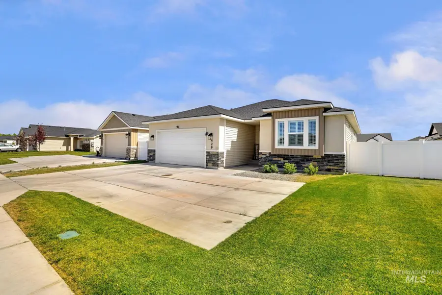 429 Southwood Ave W, Twin Falls, ID 83301 - #3
