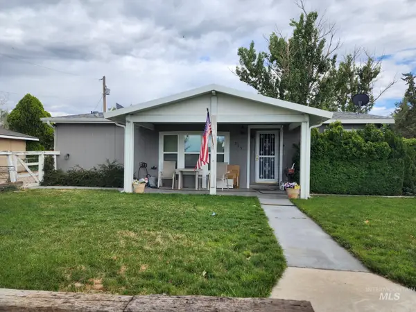 235 5th Street, Grand View, ID 83624