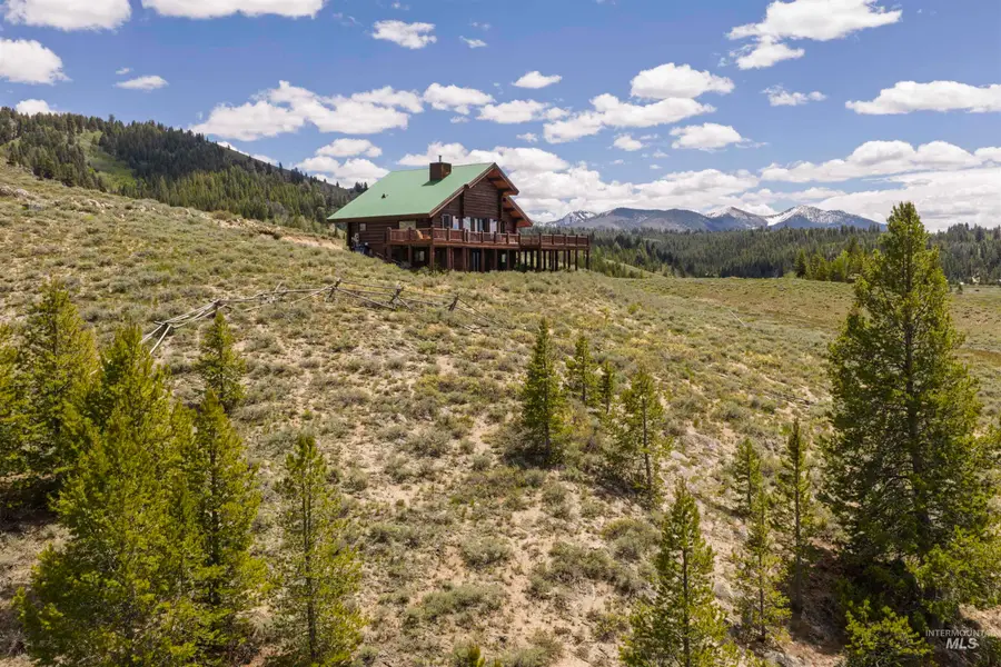 988 Fox Dr, Stanley, ID 83278 - #3